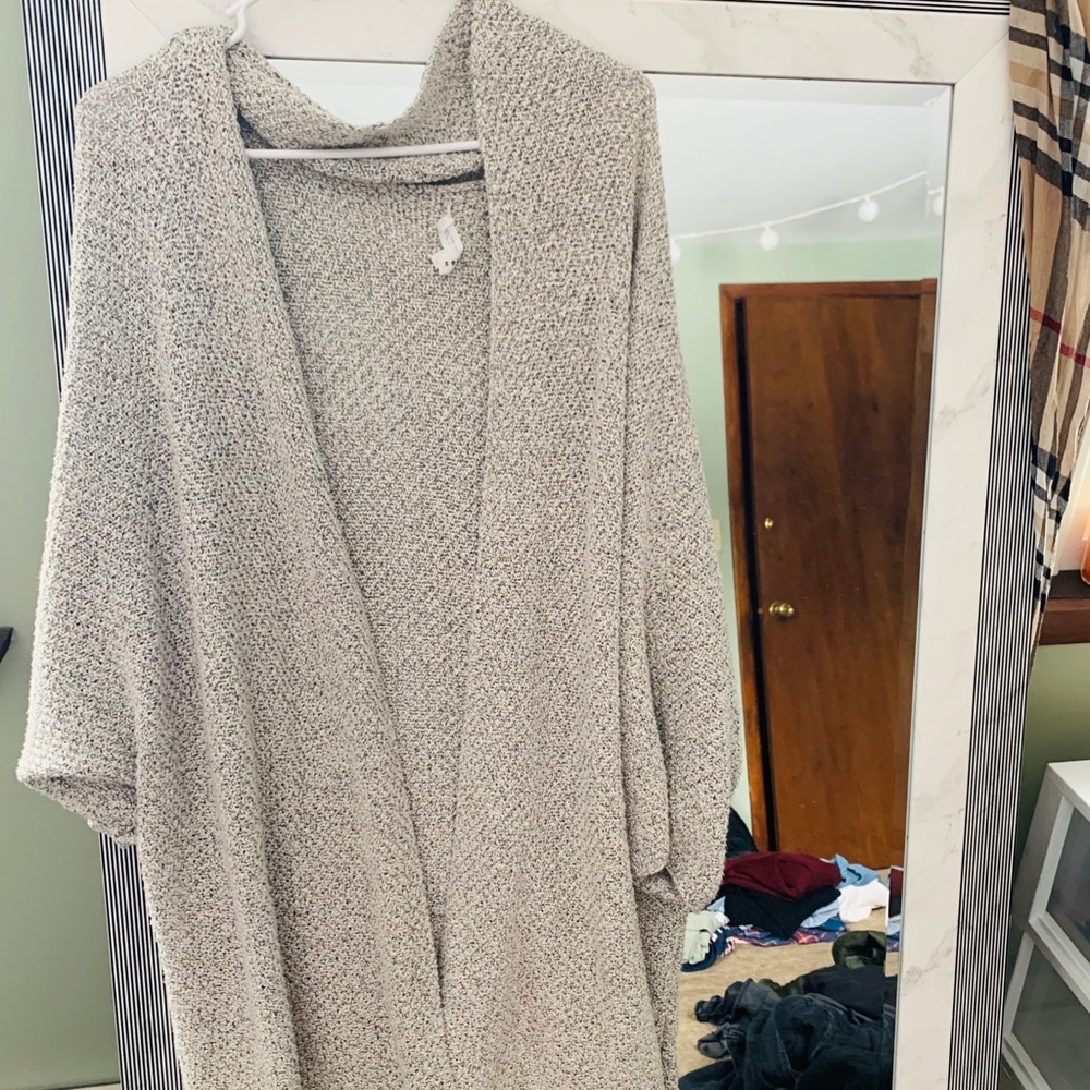 Gray Cardigan - Aritzia Community